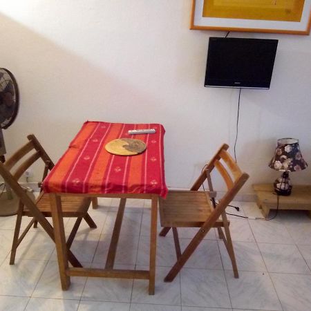 Chez Max Et Khady Apartment Dakar Bagian luar foto