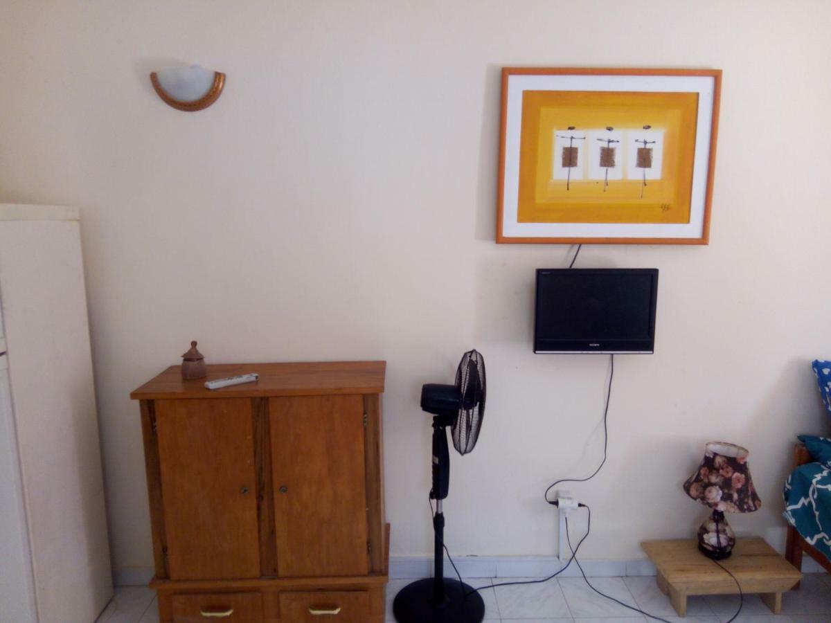 Chez Max Et Khady Apartment Dakar Bagian luar foto