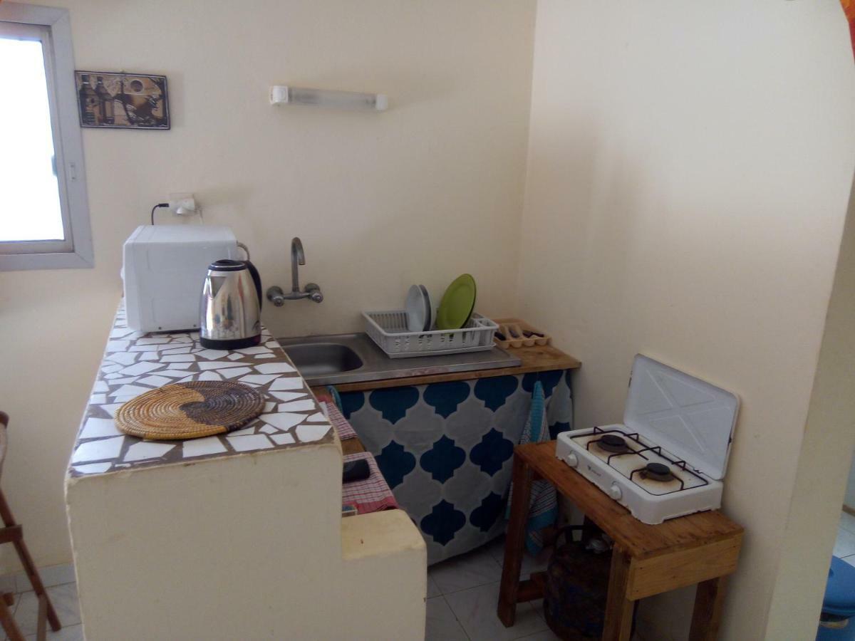 Chez Max Et Khady Apartment Dakar Bagian luar foto
